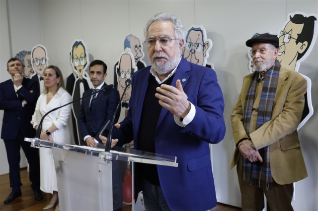 Ferrol acolle a exposición '40 anos de Autonomía de Galicia nas caricaturas de Siro'